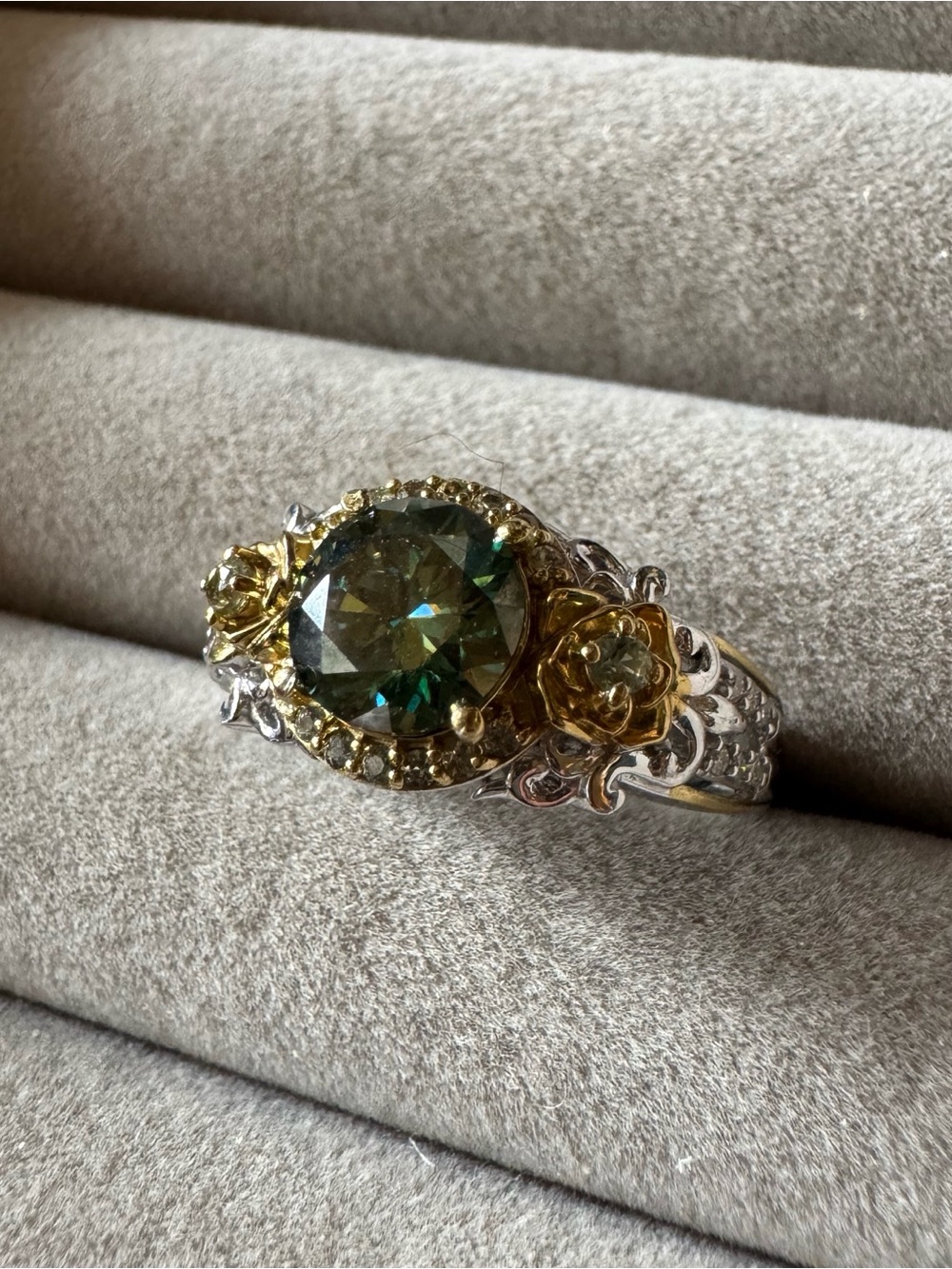 D’Joy Green Moissanite Floral Rose Accent Ring 925 Sterling Silver Size 9